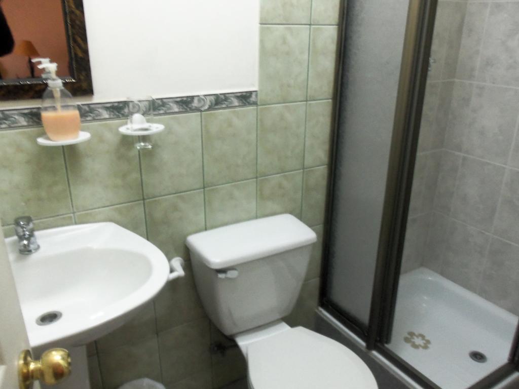 بونتا أريناس Hostal Joshiken الغرفة الصورة