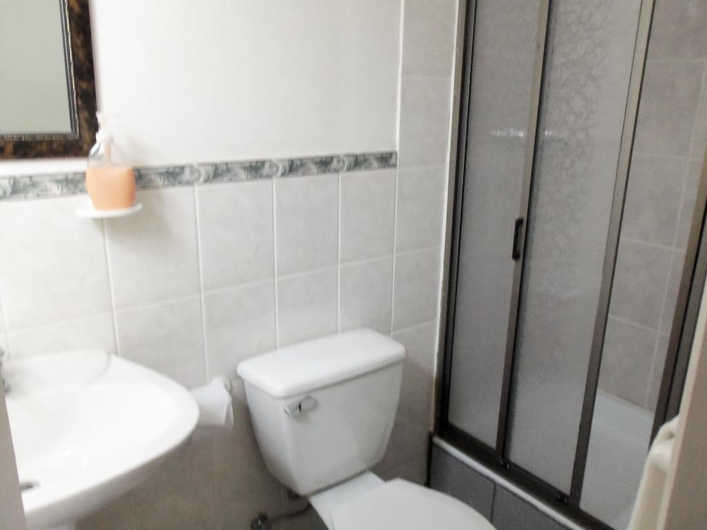 بونتا أريناس Hostal Joshiken المظهر الخارجي الصورة